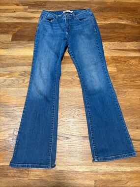 Levi's 515 Medium Blue bootcut Jeans